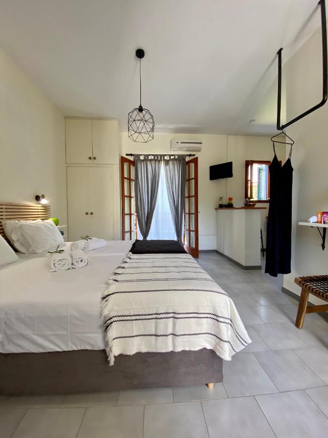 Lemon Tree Apartments B C Аргостолион Екстериор снимка